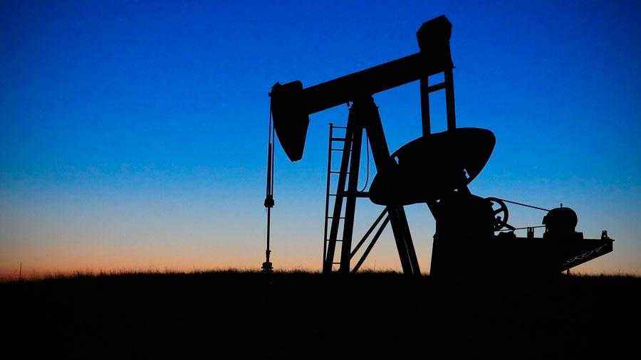 К какому виду природных ресурсов относятся нефть и каменный уголь?
