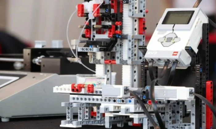 Дешевый биопринтер из LEGO печатает живые ткани