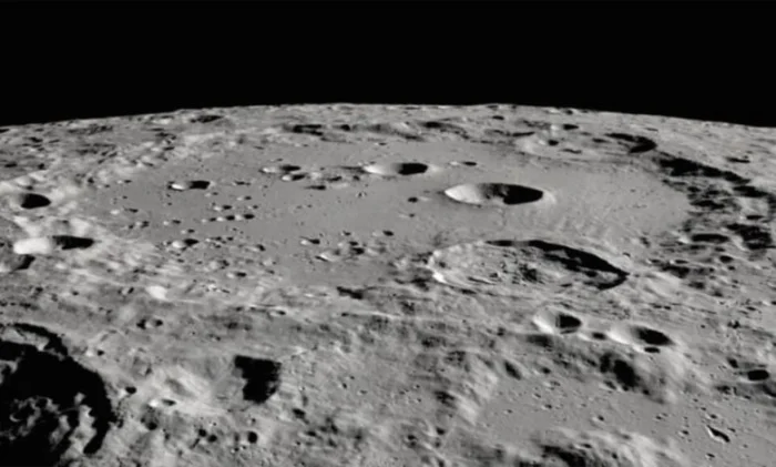 Стеклянные шарики на Луне хранят миллиарды тонн воды